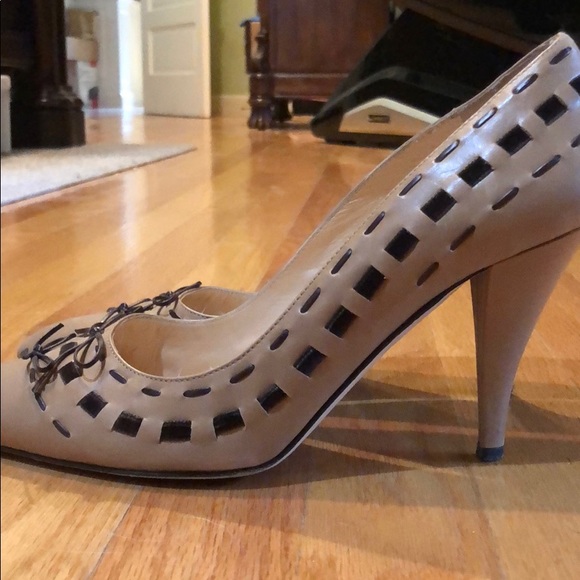 Kate spade Carmel/chocolate heels - Picture 2 of 2